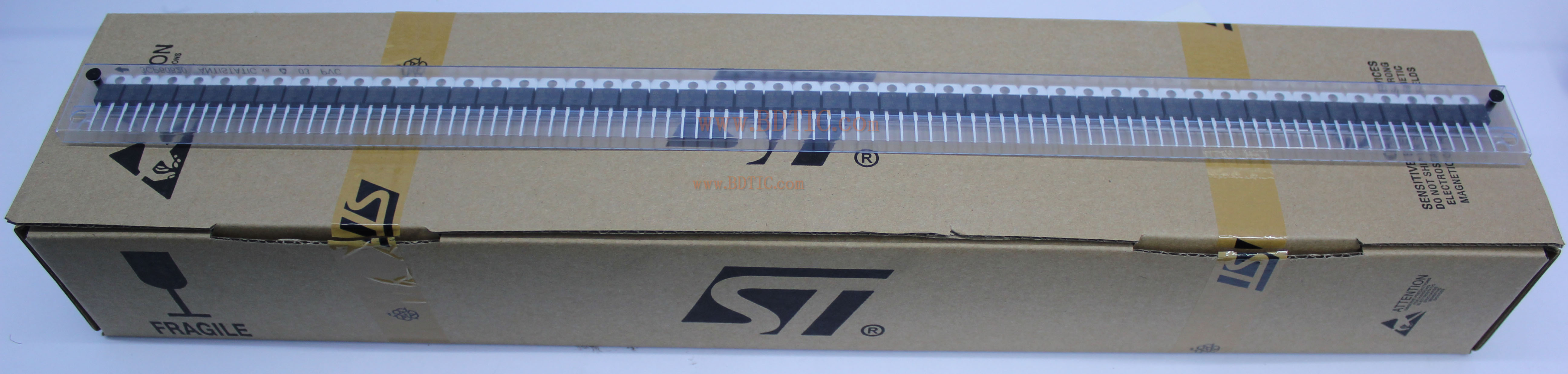 STTH1210DI 芯片管装图