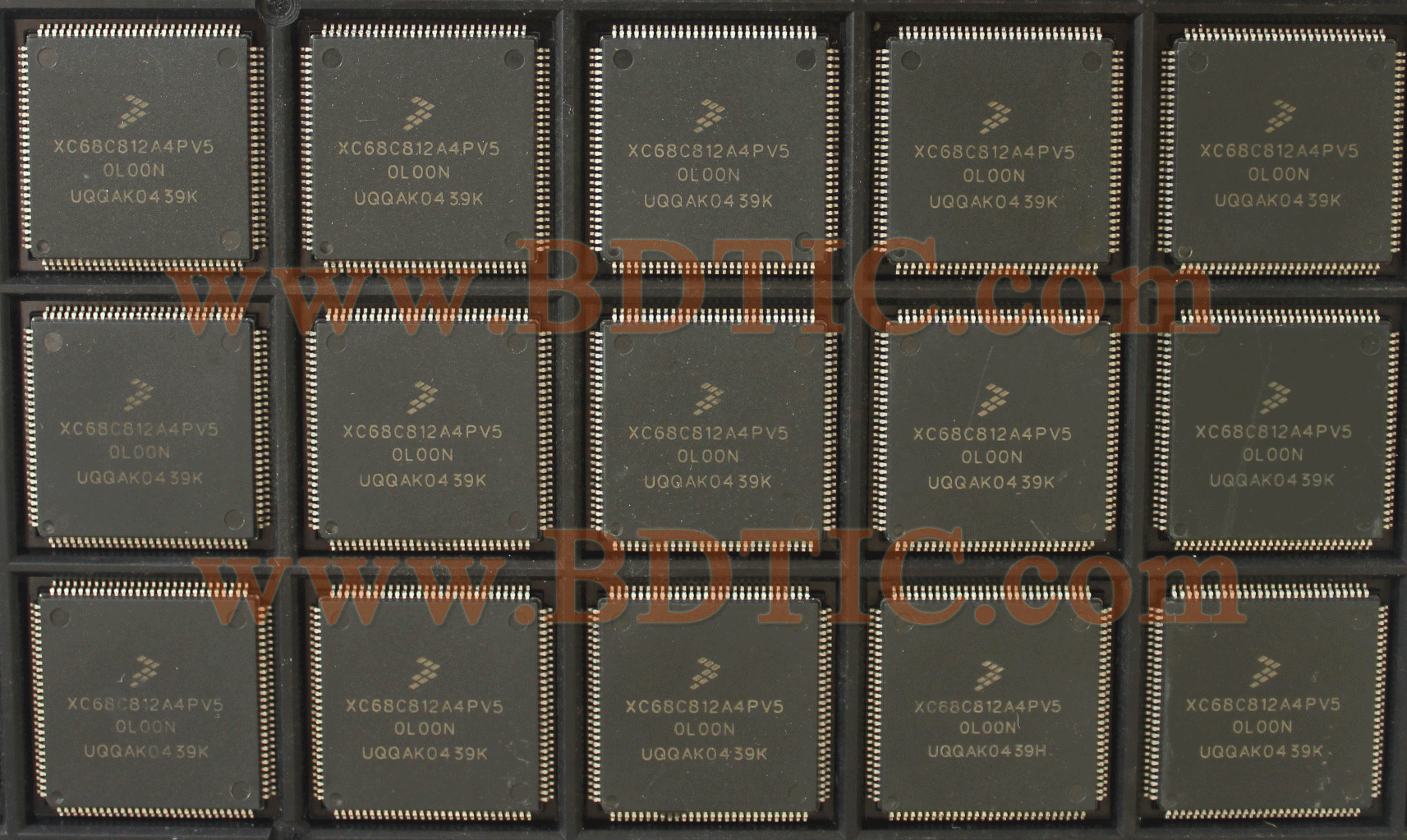 XC68C812A4PV5 芯片丝印图